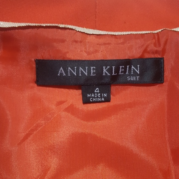 Anne Klein burnt orange 2 piece suit, jacket and s - Picture 8 of 8
